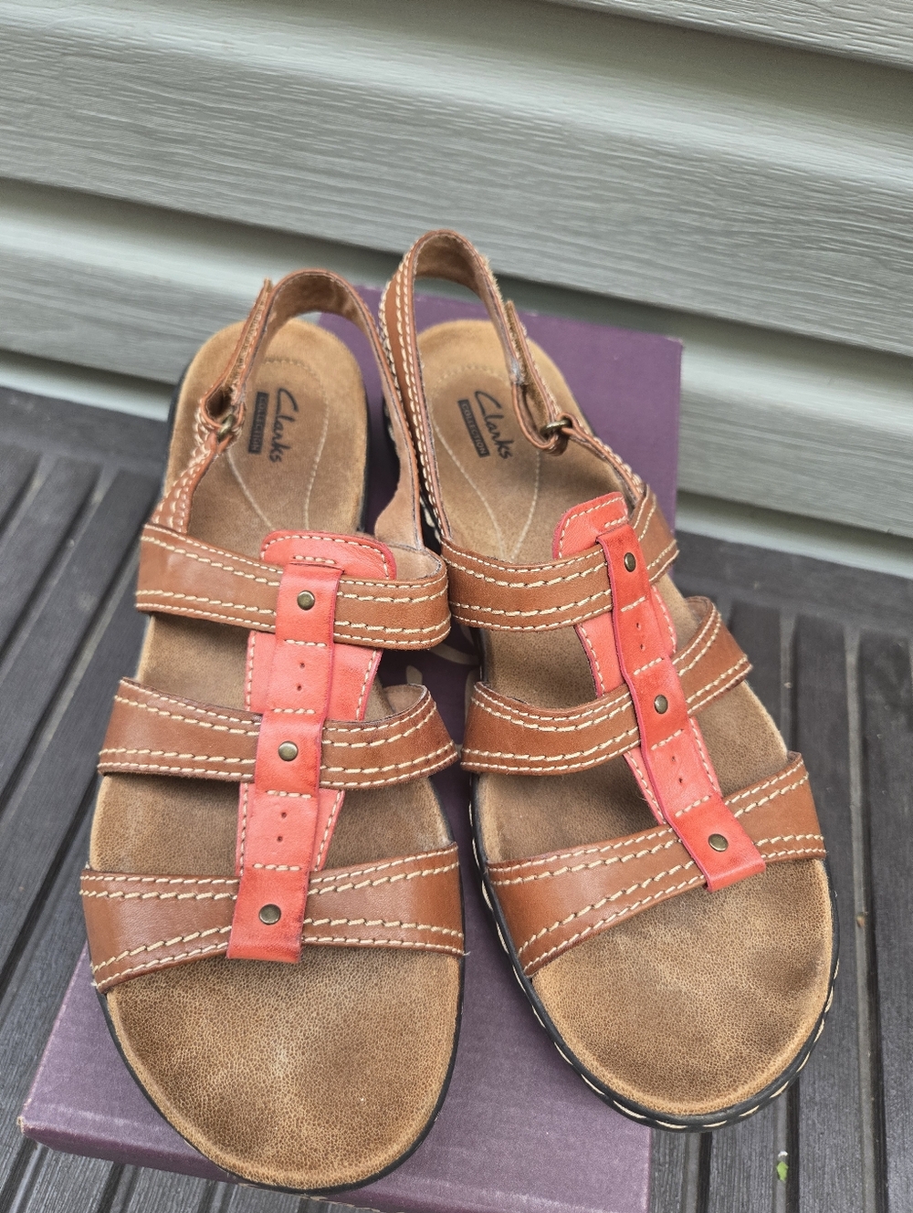 CLARKS Collections Women's Size 10 Leisa Daisy Flat Sandals Tan Brown GUC